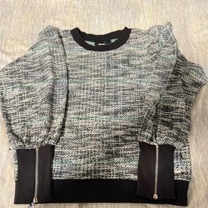 DKNY sweater XS